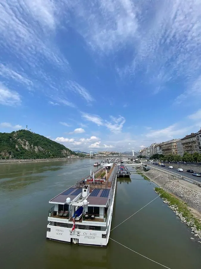 Central River Apartment Danube Budapest